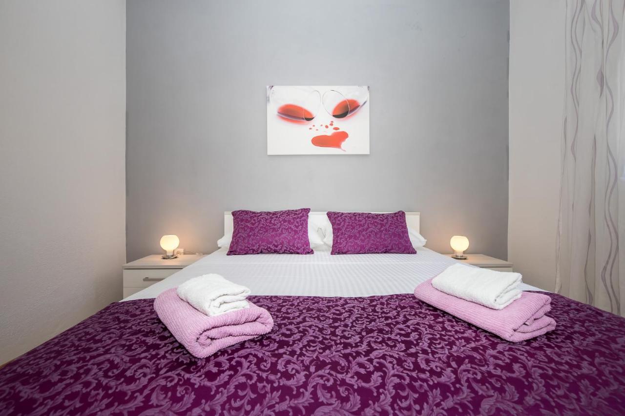 Apartmani Filipic Bol Esterno foto